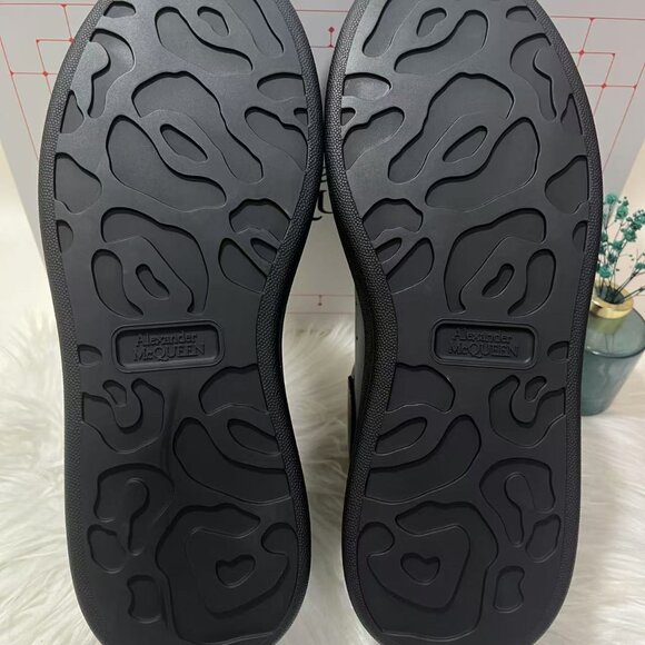 Alexander McQueen Black Men's Sneakers - Picture 7 of 8